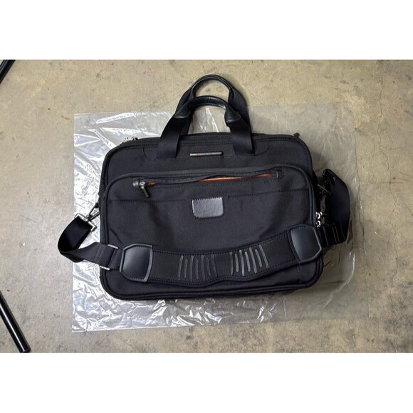 Briggs & Riley Medium Expandable Briefcase Black Nylon and Leather KB302X-4 - Picture 1 of 12